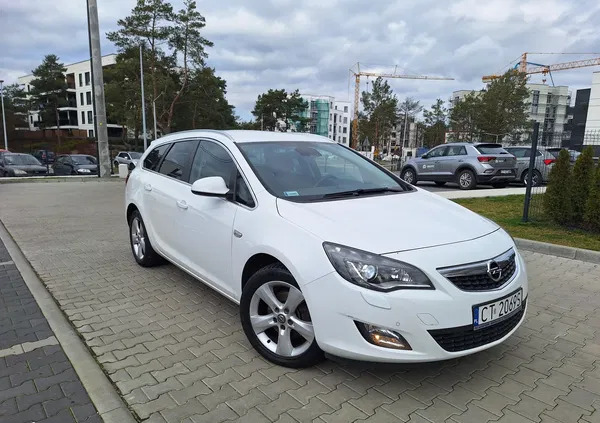 kujawsko-pomorskie Opel Astra cena 26742 przebieg: 250750, rok produkcji 2012 z Toruń